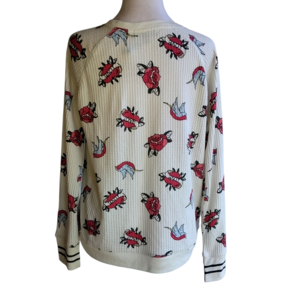 P.J. Salvage Love Gram Tattoo Print Thermal Top NWT Size Medium - Picture 5 of 9